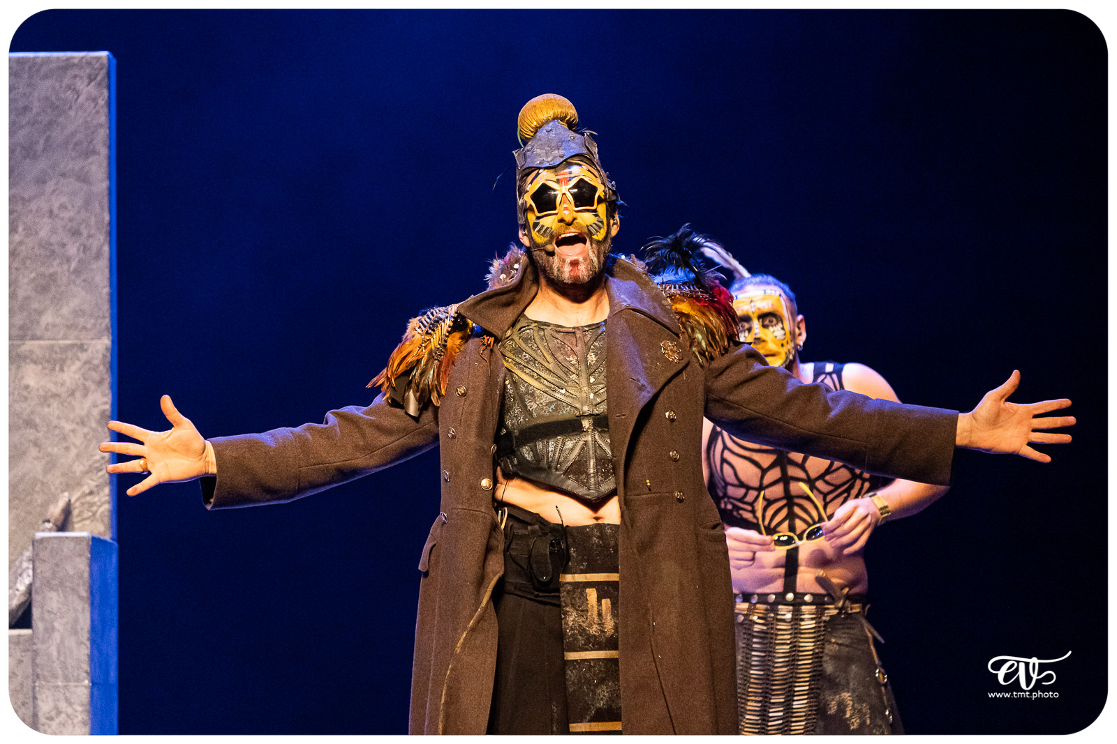 THE PRIMITALS (YLLANA & PRIMITAL BROTHERS)